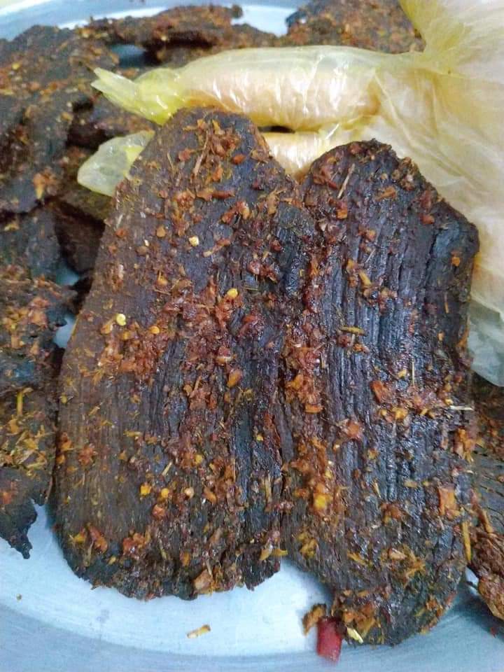 Thị trường khô bò nhộn nhịp ngày Tết Nguyên Đán cận kề